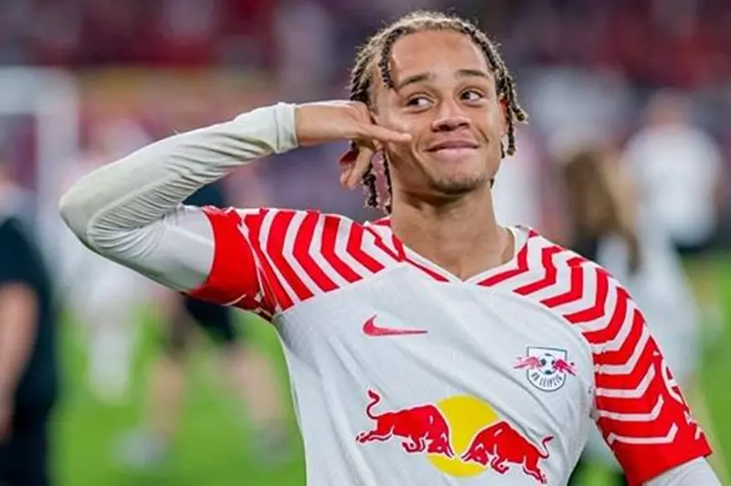 ليفربول يخطط للتعاقد مع سيمونز ويعتمد على كلوب لتحقيق الصفقة