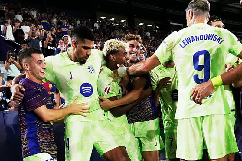 صدارة كتالونية: تحليل دوري الإسباني بعد انتصار برشلونة على ليفانتي